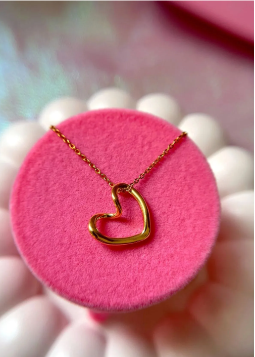 Altın Renk Kolye Kalp Desenli